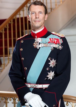 New-Official-Photos-of-Princess-Marie-and-Prince-Joachim-1.jpeg